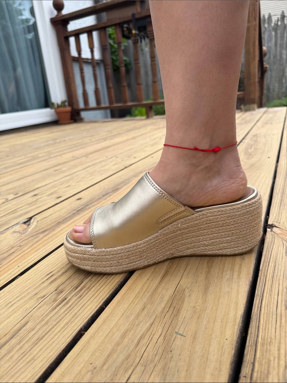 Fitflop 8.5 Metallic Gold Platform Slide Sandals for Women - Picture 8 of 9